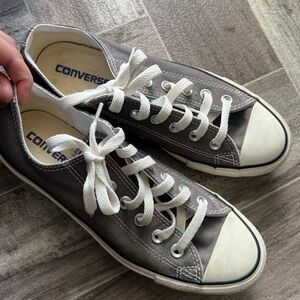 Women’s Converse 8.5